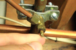 How to Replace a Broken Ice Maker Valve